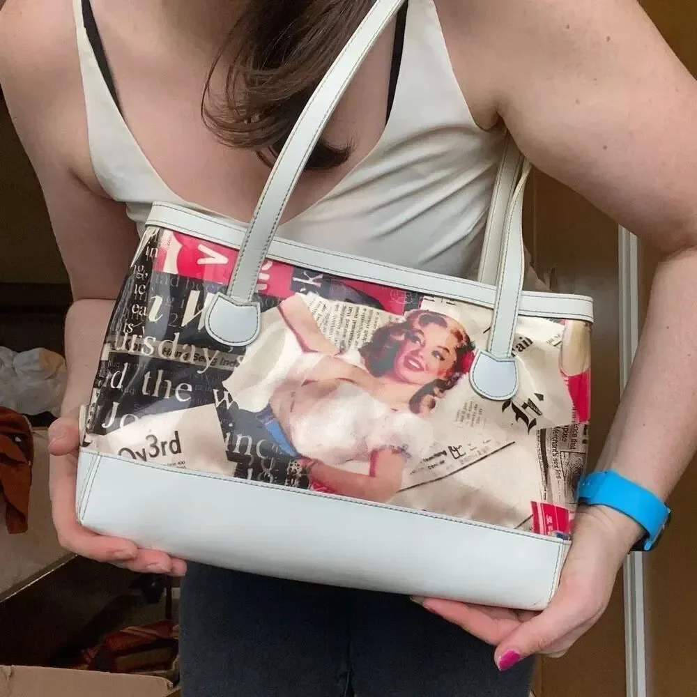 VTG Y2K Marilyn Monroe Magazine Print Vinyl Shoulder Bag – Retro Pop Art Glam